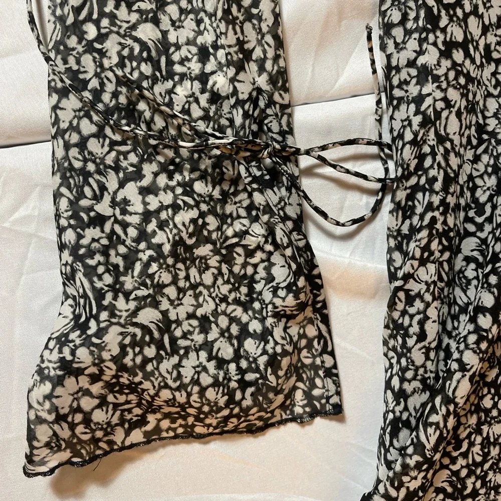 Abercrombie & Fitch Black Floral Long Sleeve Dress - Picture 7 of 9